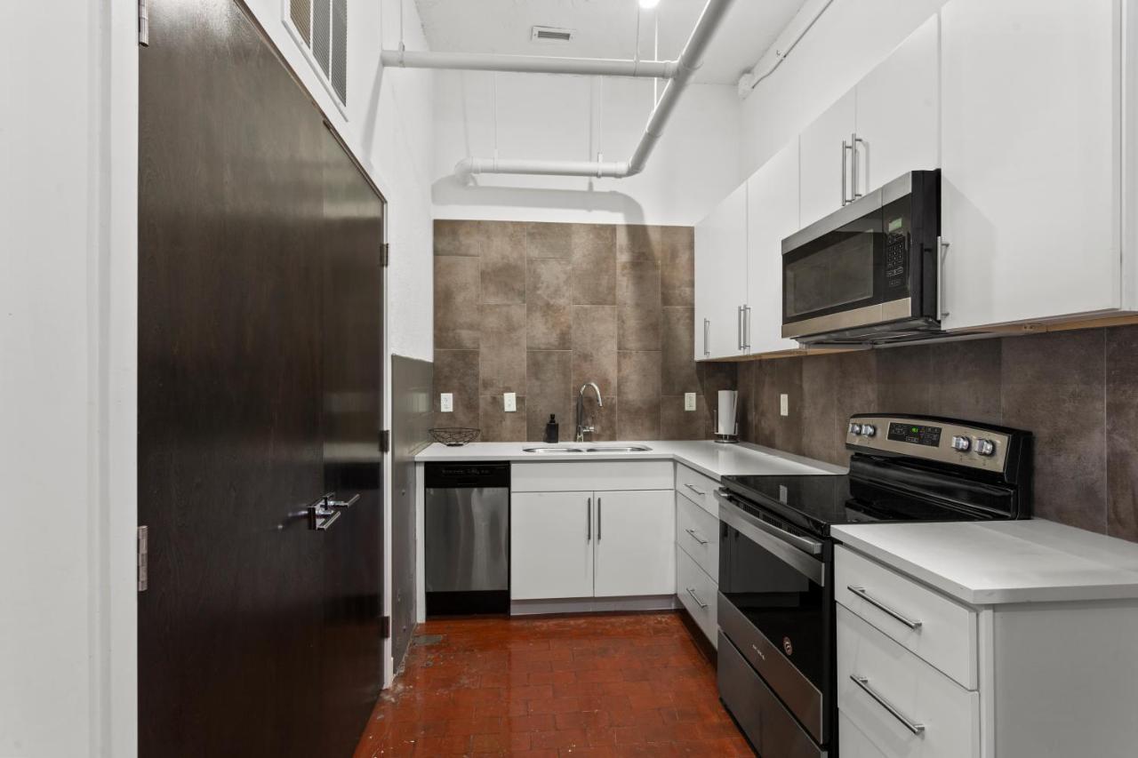 Frontdesk Historic Kcy Flats With Rooftop Deck Kansas City Exterior foto